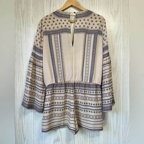 BCBGMAXAZRIA Nancie Medallion Print Romper Size Medium EUC - Picture 4 of 4